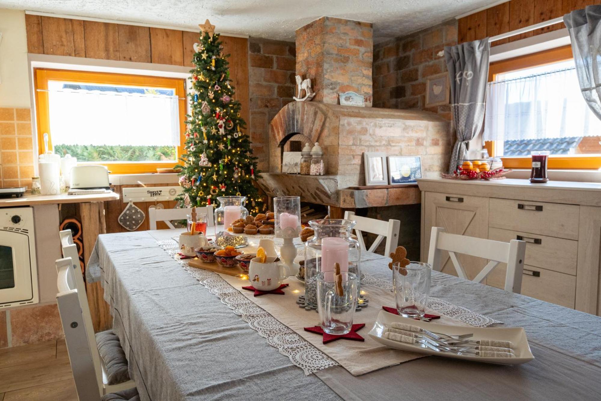 Guest House Pr' Čut Zirovnica Eksteriør billede