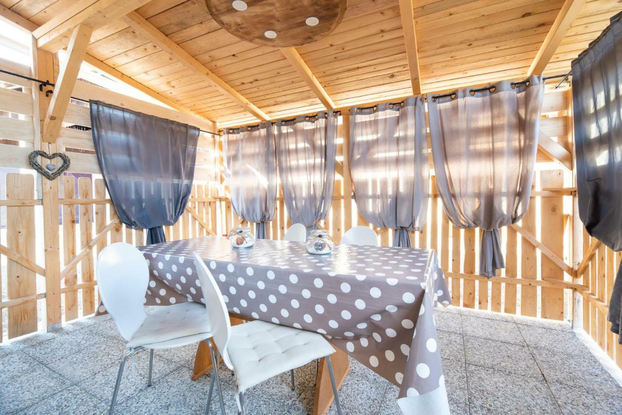 Guest House Pr' Čut Zirovnica Eksteriør billede